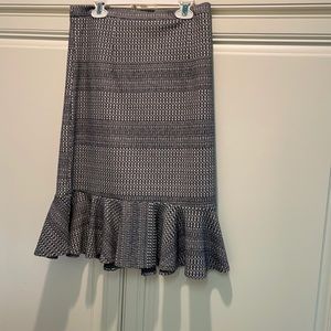 Blue/white banana republic midi skirt with ruffles